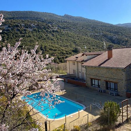 Hotel Guara Inluka Las Almunias Bagian luar foto