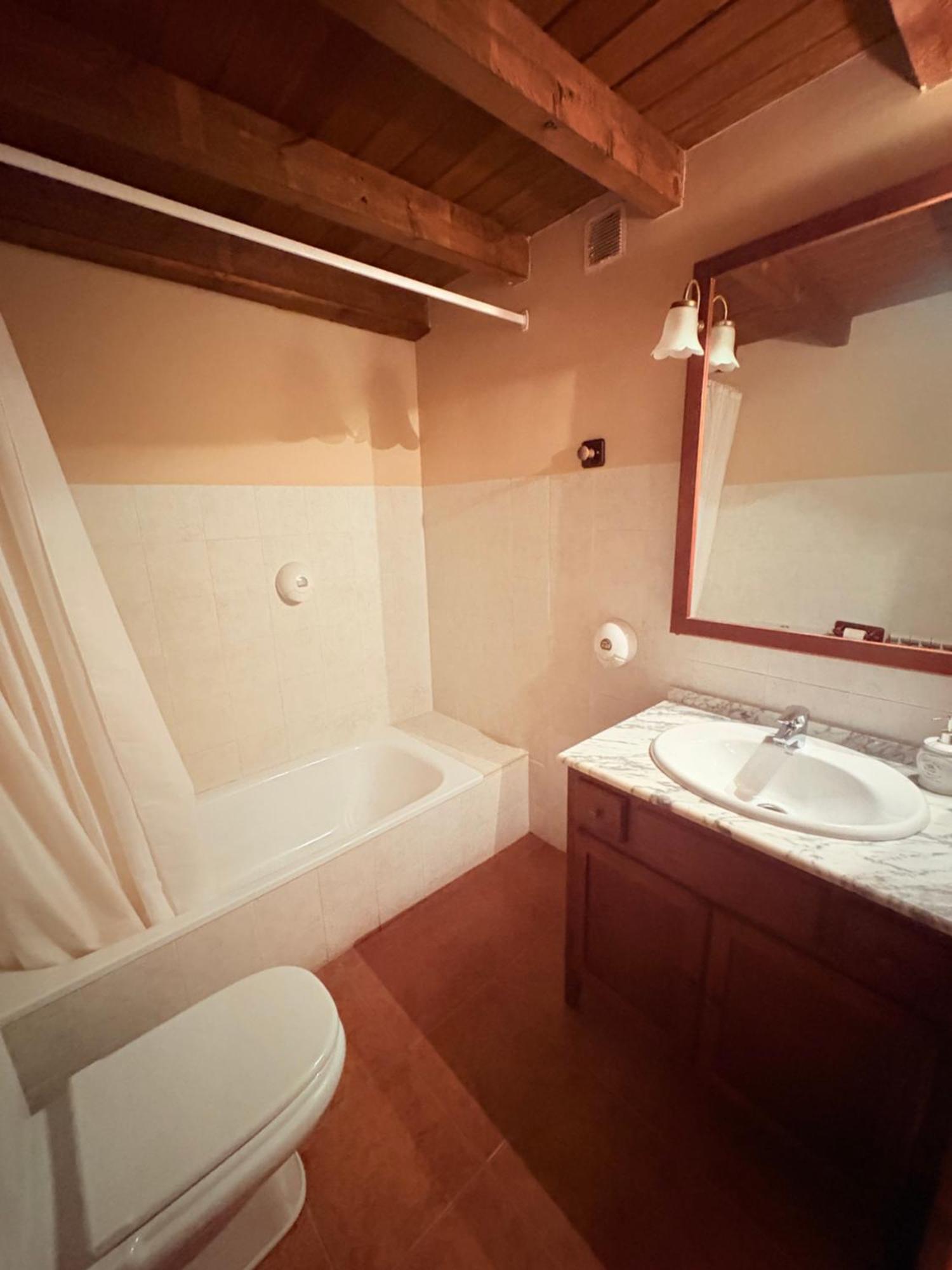 Hotel Guara Inluka Las Almunias Ruang foto