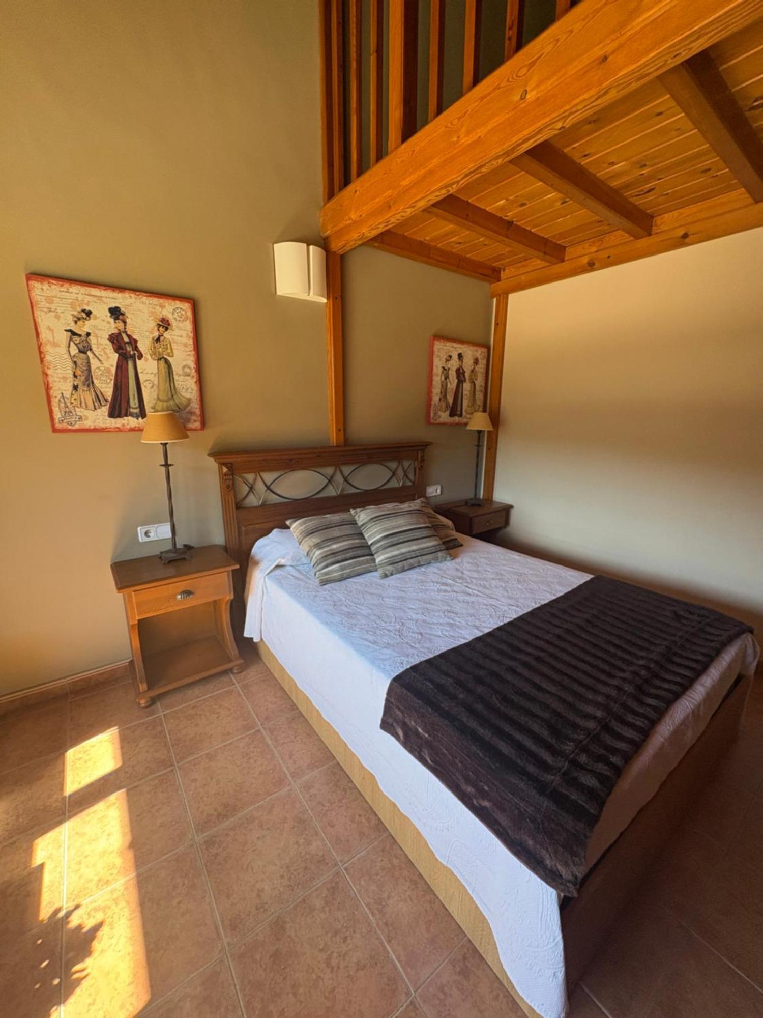 Hotel Guara Inluka Las Almunias Ruang foto