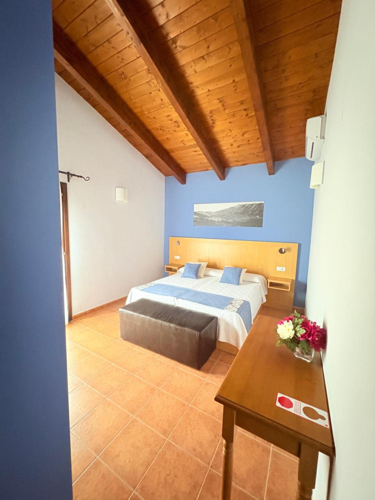 Hotel Guara Inluka Las Almunias Ruang foto