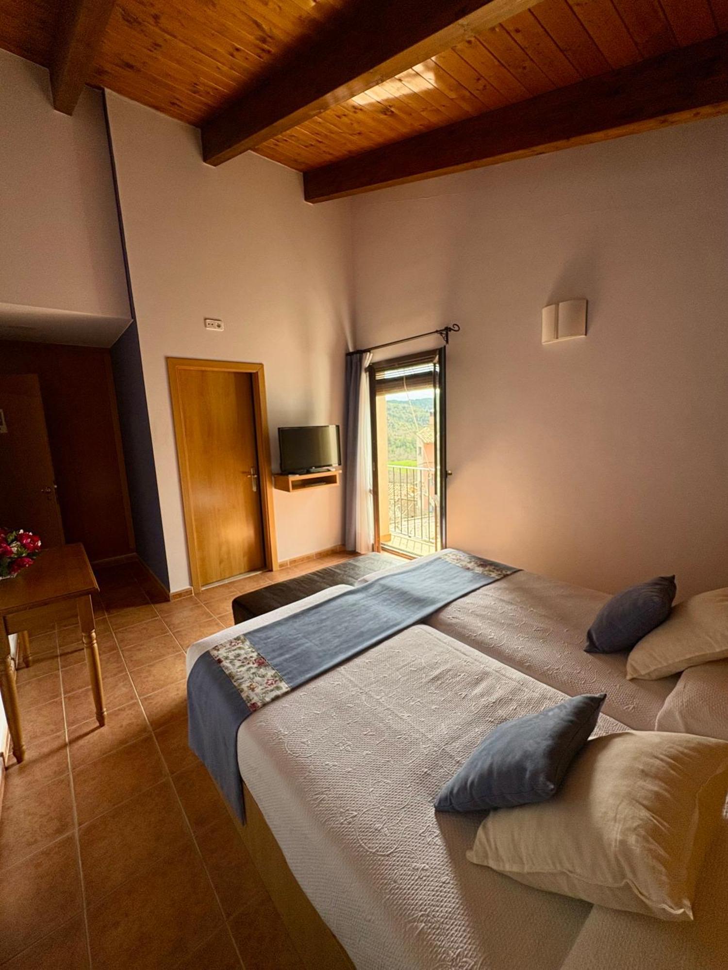 Hotel Guara Inluka Las Almunias Ruang foto