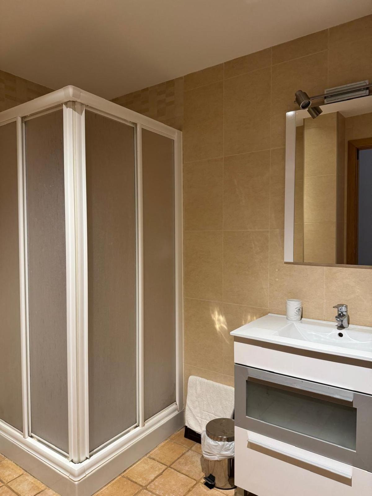 Hotel Guara Inluka Las Almunias Ruang foto