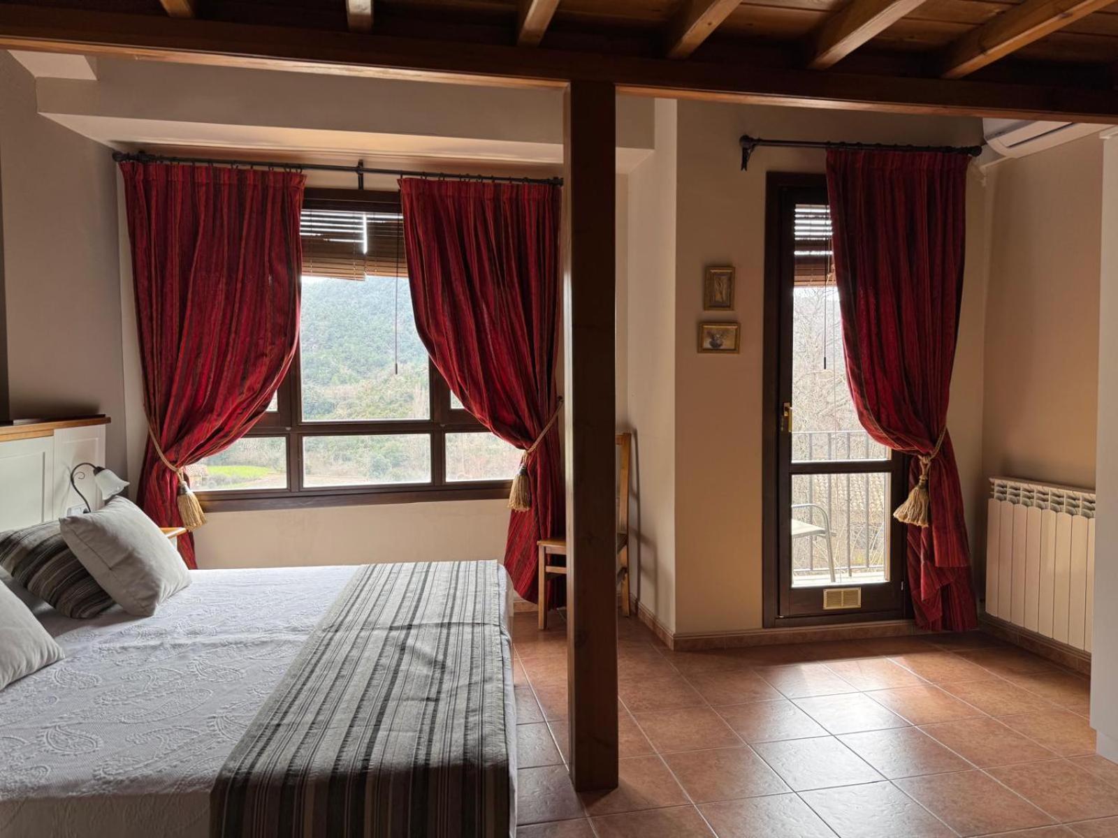 Hotel Guara Inluka Las Almunias Bagian luar foto